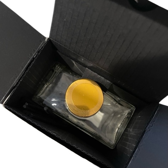 NEST New York Birchwood Pine Reed Diffuser - Picture 5 of 7